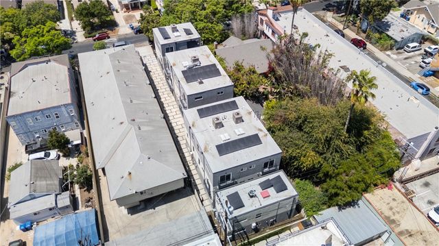 1032 N Oxford, Los Angeles, CA 90029