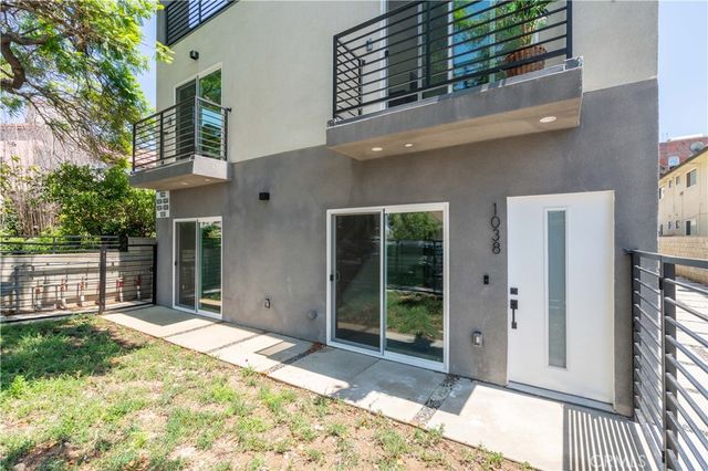 1032 N Oxford, Los Angeles, CA 90029