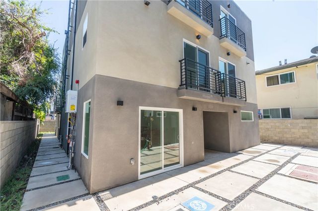 1032 N Oxford, Los Angeles, CA 90029