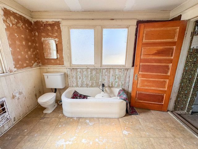 775 N. Lake St, Waskom, TX 75692