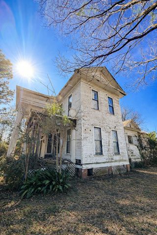 775 N. Lake St, Waskom, TX 75692