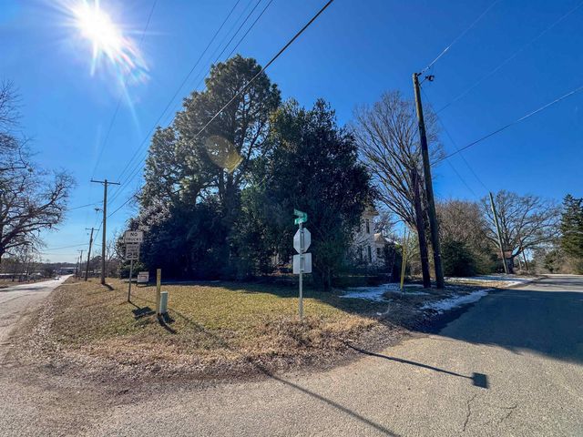 775 N. Lake St, Waskom, TX 75692