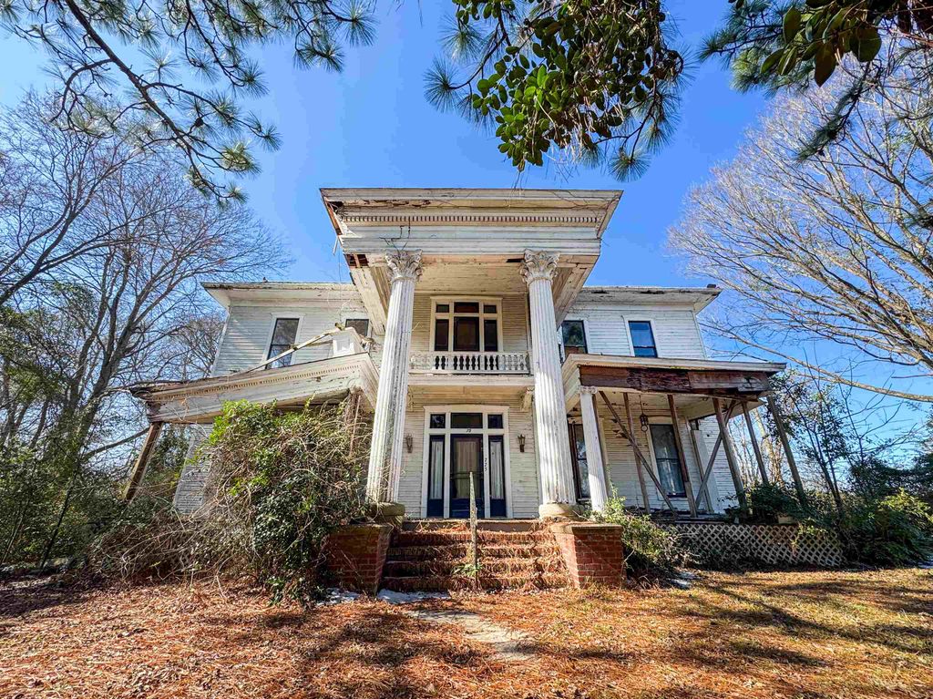 775 N. Lake St, Waskom, TX 75692