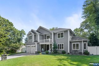 53 Taillon Terrace, Closter, NJ 07624