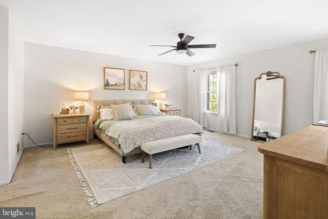 212 GRAYS LN, Lansdale, PA 19446