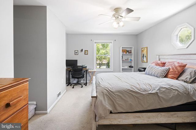 212 GRAYS LN, Lansdale, PA 19446