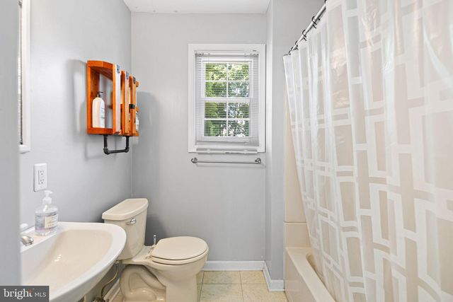 212 GRAYS LN, Lansdale, PA 19446