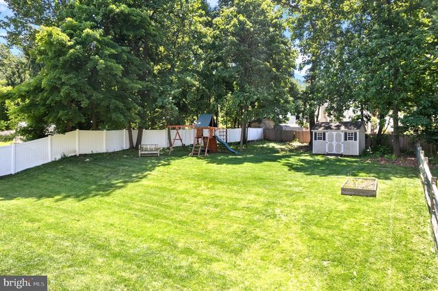 212 GRAYS LN, Lansdale, PA 19446