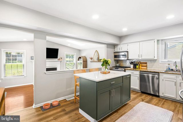212 GRAYS LN, Lansdale, PA 19446