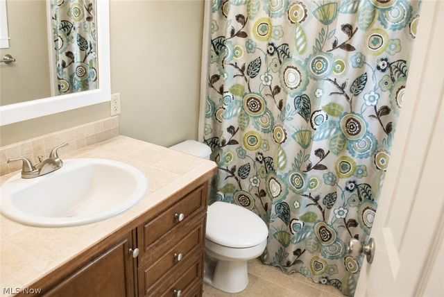 5887 Boxwood Drive, Lorain, OH 44053