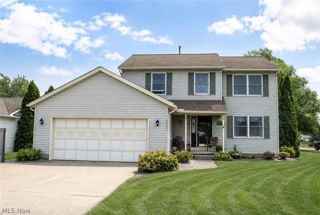 5887 Boxwood Drive, Lorain, OH 44053