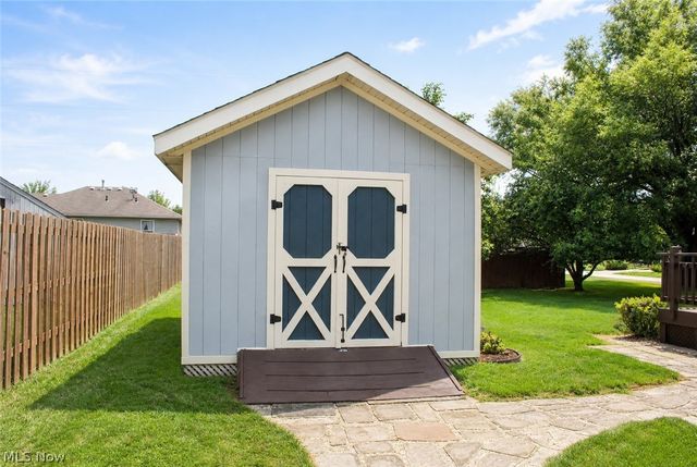 5887 Boxwood Drive, Lorain, OH 44053