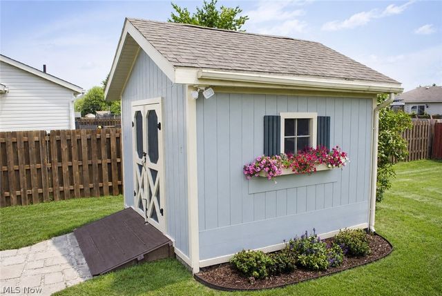 5887 Boxwood Drive, Lorain, OH 44053