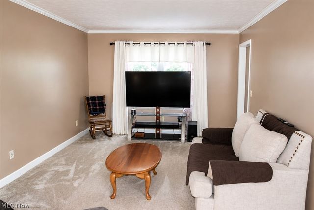5887 Boxwood Drive, Lorain, OH 44053