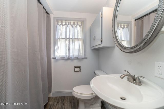 402 E Indiana Avenue, Maumee, OH 43537