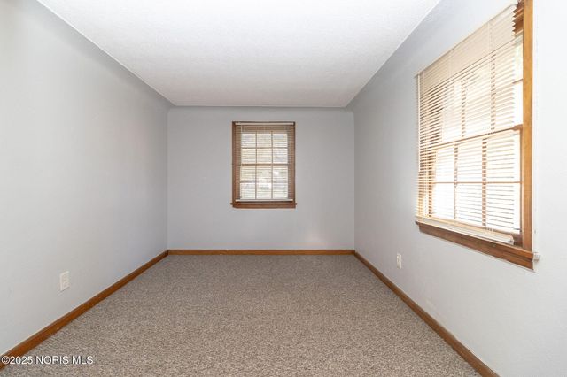 402 E Indiana Avenue, Maumee, OH 43537