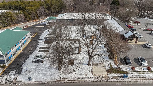 3042 N Oxford Street, Claremont, NC 28610