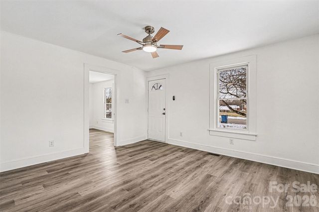 3042 N Oxford Street, Claremont, NC 28610