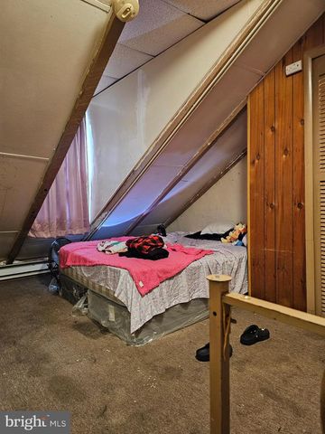 1035 COTTON ST, Reading, PA 19602