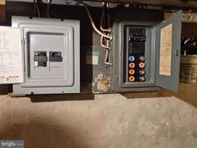 1035 COTTON ST, Reading, PA 19602