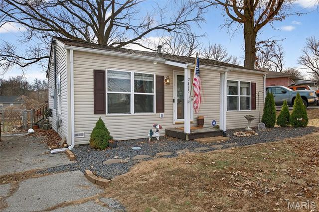 2433 Ridgecrest Drive, Arnold, MO 63010