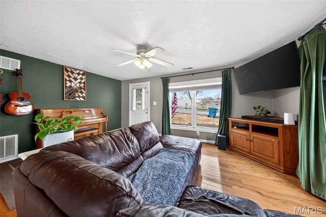 2433 Ridgecrest Drive, Arnold, MO 63010