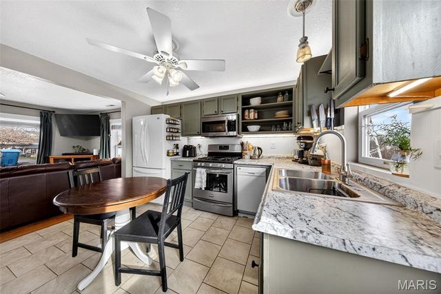 2433 Ridgecrest Drive, Arnold, MO 63010