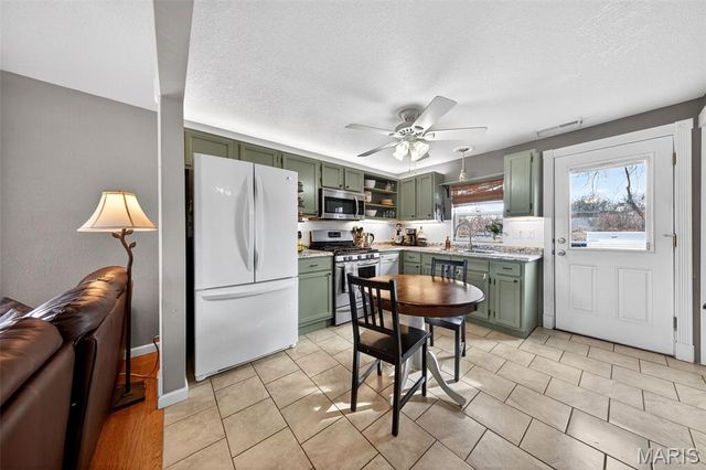 2433 Ridgecrest Drive, Arnold, MO 63010