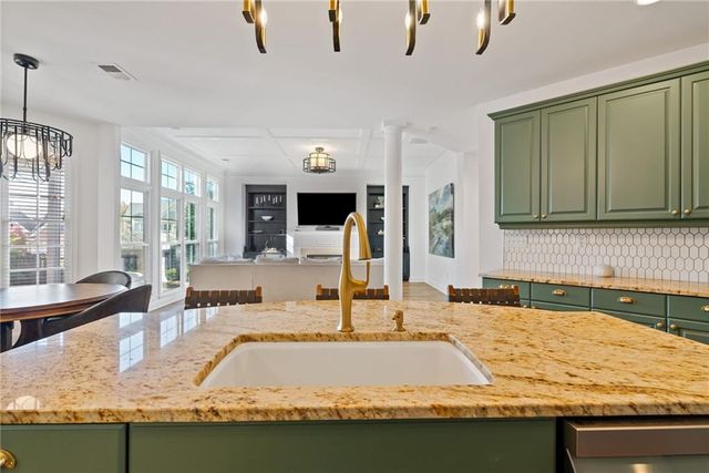 2613 Lakefield Court., Marietta, GA 30064