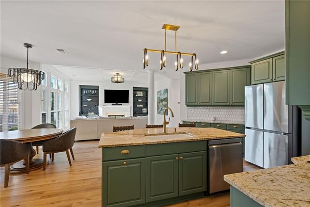 2613 Lakefield Court., Marietta, GA 30064