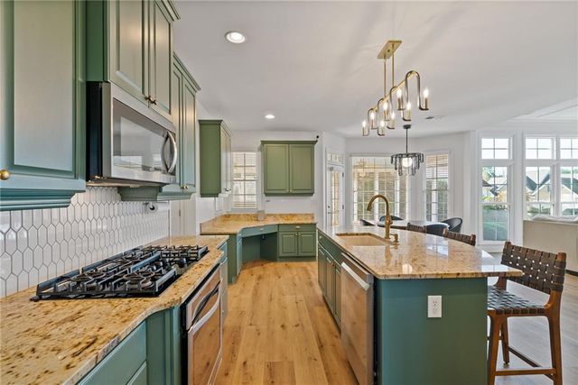 2613 Lakefield Court., Marietta, GA 30064