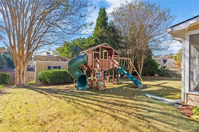 2613 Lakefield Court., Marietta, GA 30064