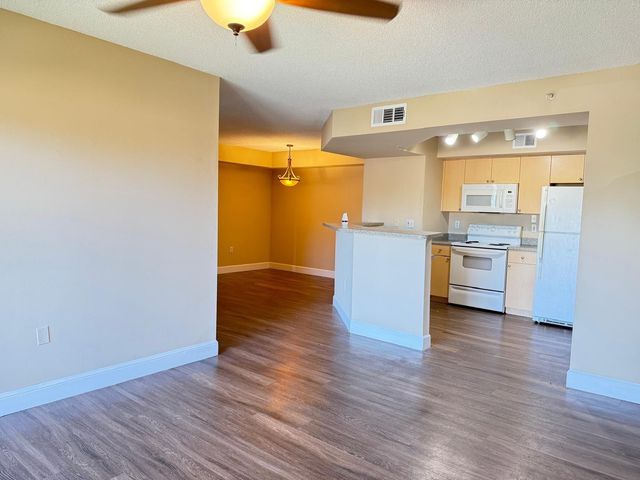 3779 NW Mediterranean Lane 207, Jensen Beach, FL 34957
