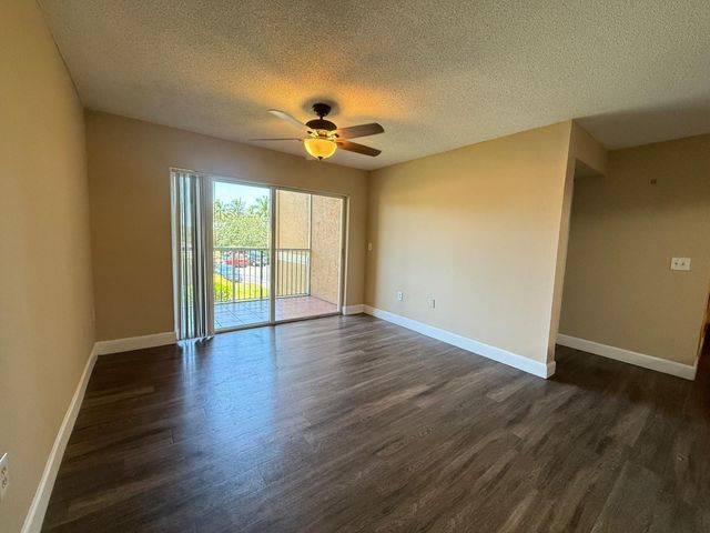 3779 NW Mediterranean Lane 207, Jensen Beach, FL 34957