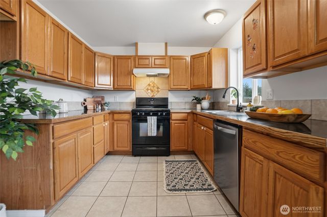 2177 Polar Star Way, Port Orchard, WA 98366