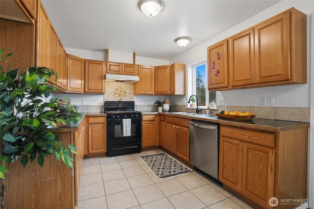 2177 Polar Star Way, Port Orchard, WA 98366