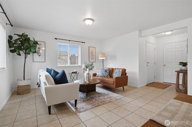 2177 Polar Star Way, Port Orchard, WA 98366