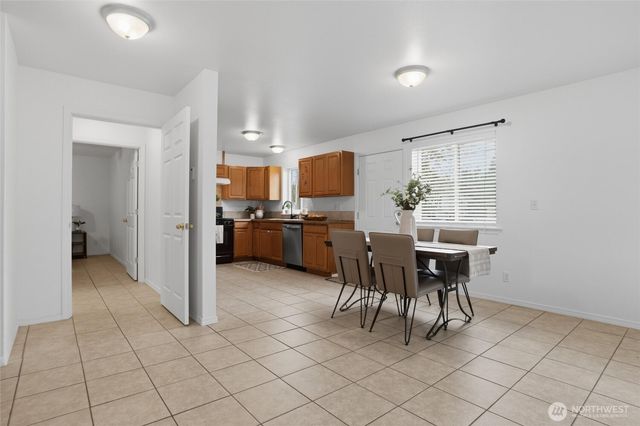 2177 Polar Star Way, Port Orchard, WA 98366