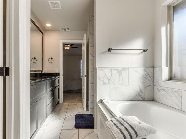 3208 Open Prairie Trail, Yukon, OK 73099