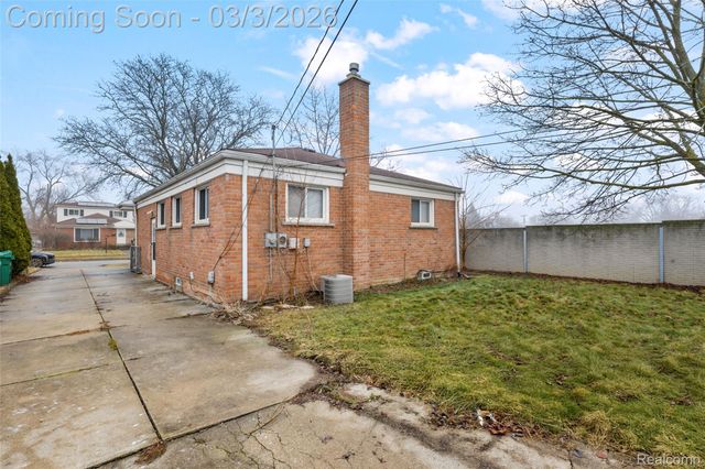 139 Belton Street, Garden City, MI 48135