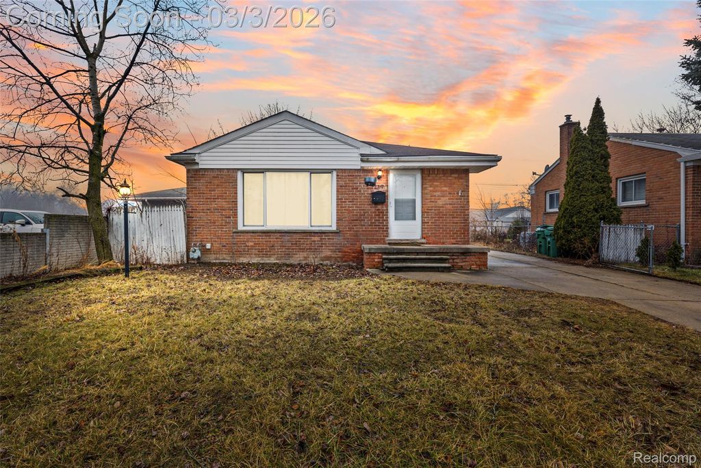 139 Belton Street, Garden City, MI 48135