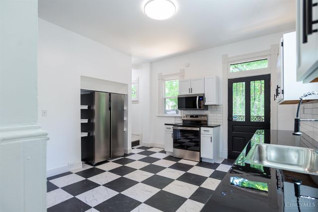3014 Hackberry Street, Cincinnati, OH 45206