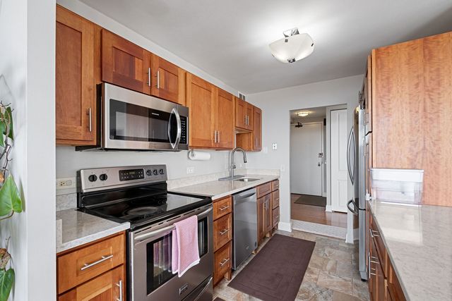 5445 N Sheridan Road 802, Chicago, IL 60640
