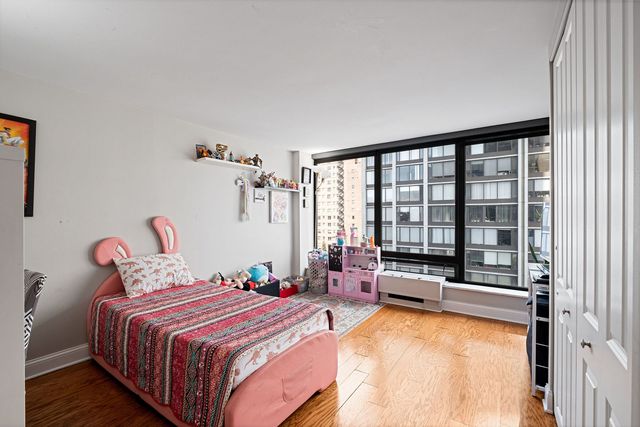 5445 N Sheridan Road 802, Chicago, IL 60640
