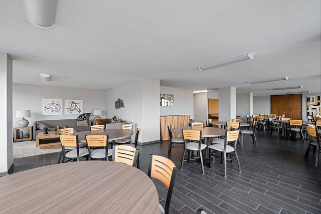 5445 N Sheridan Road 802, Chicago, IL 60640