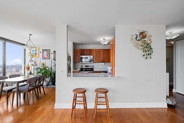 5445 N Sheridan Road 802, Chicago, IL 60640