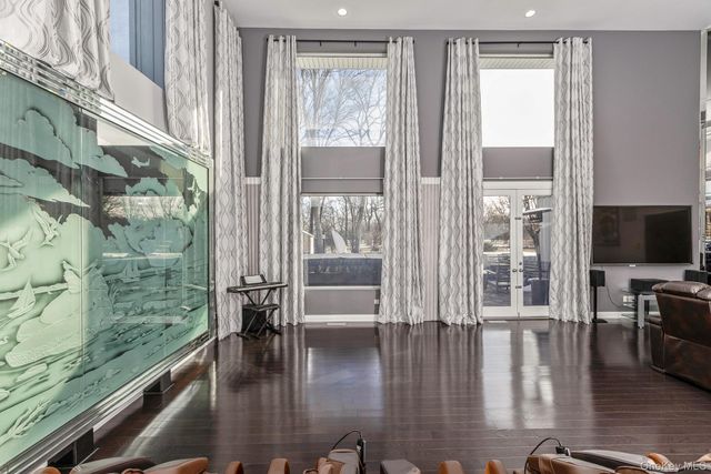 83 Cliff Road, Port Jefferson, NY 11777