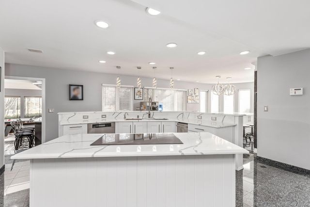 83 Cliff Road, Port Jefferson, NY 11777