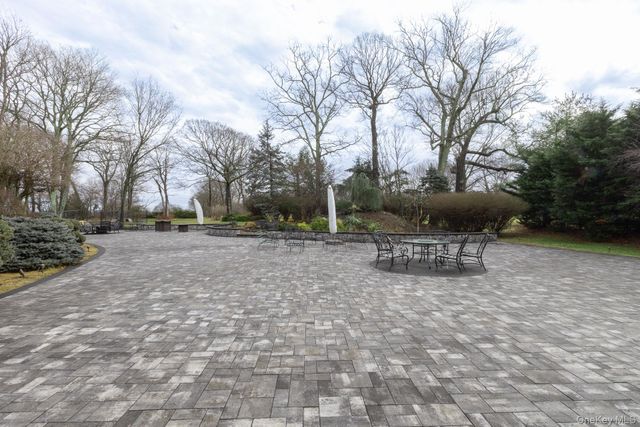 83 Cliff Road, Port Jefferson, NY 11777