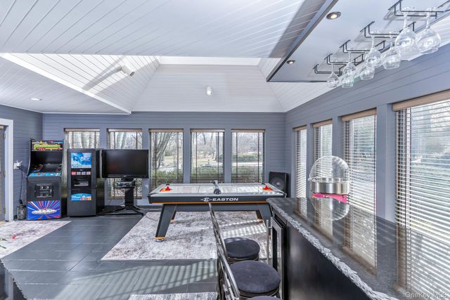 83 Cliff Road, Port Jefferson, NY 11777